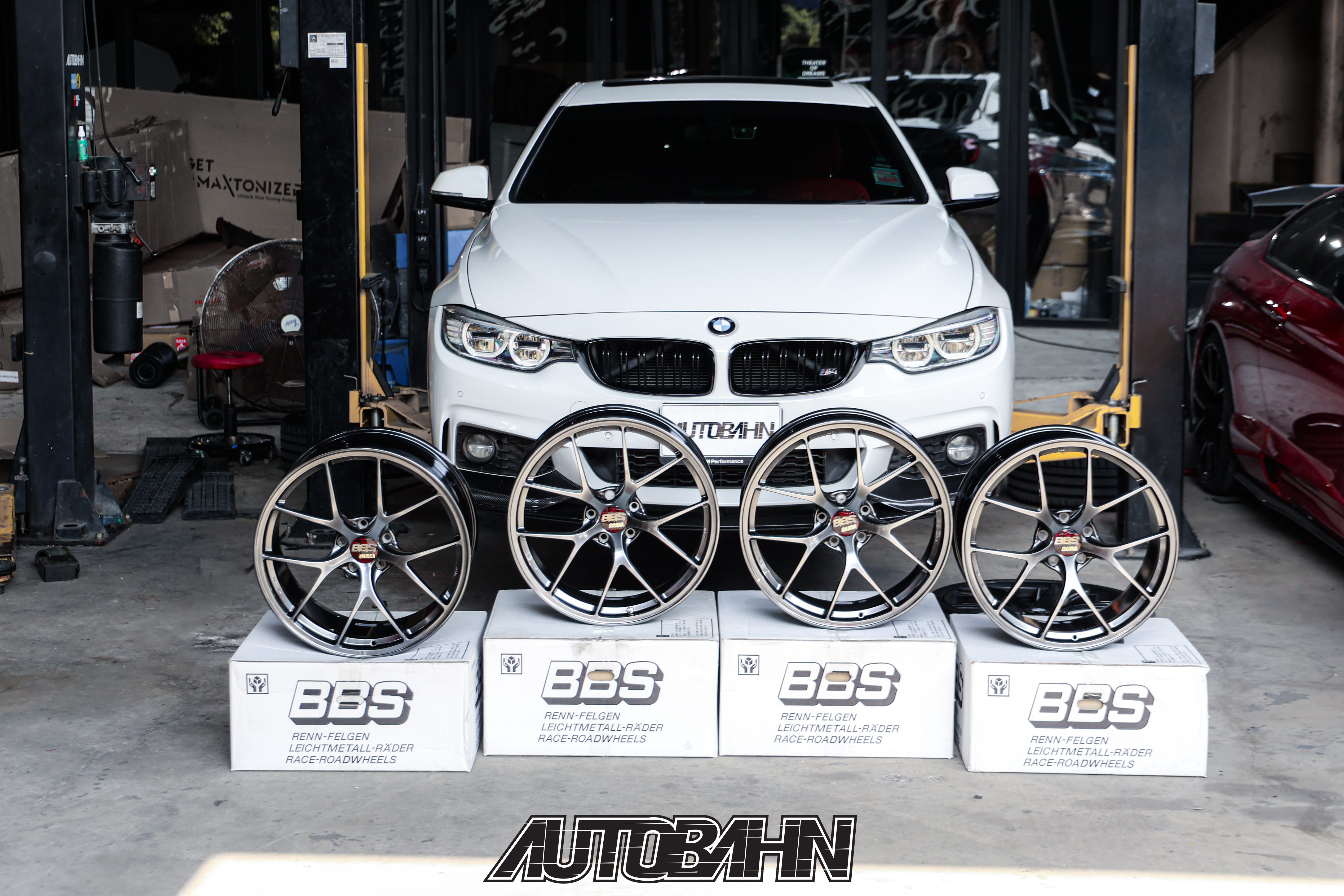 bmw BBS RX204 225/45 R17 ナイキ　④ BBS RX204 17×8J(+38)120-5H シルバー BRIDGESTONE